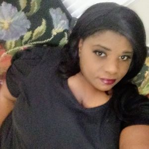 Meet your Posher, Lenisa